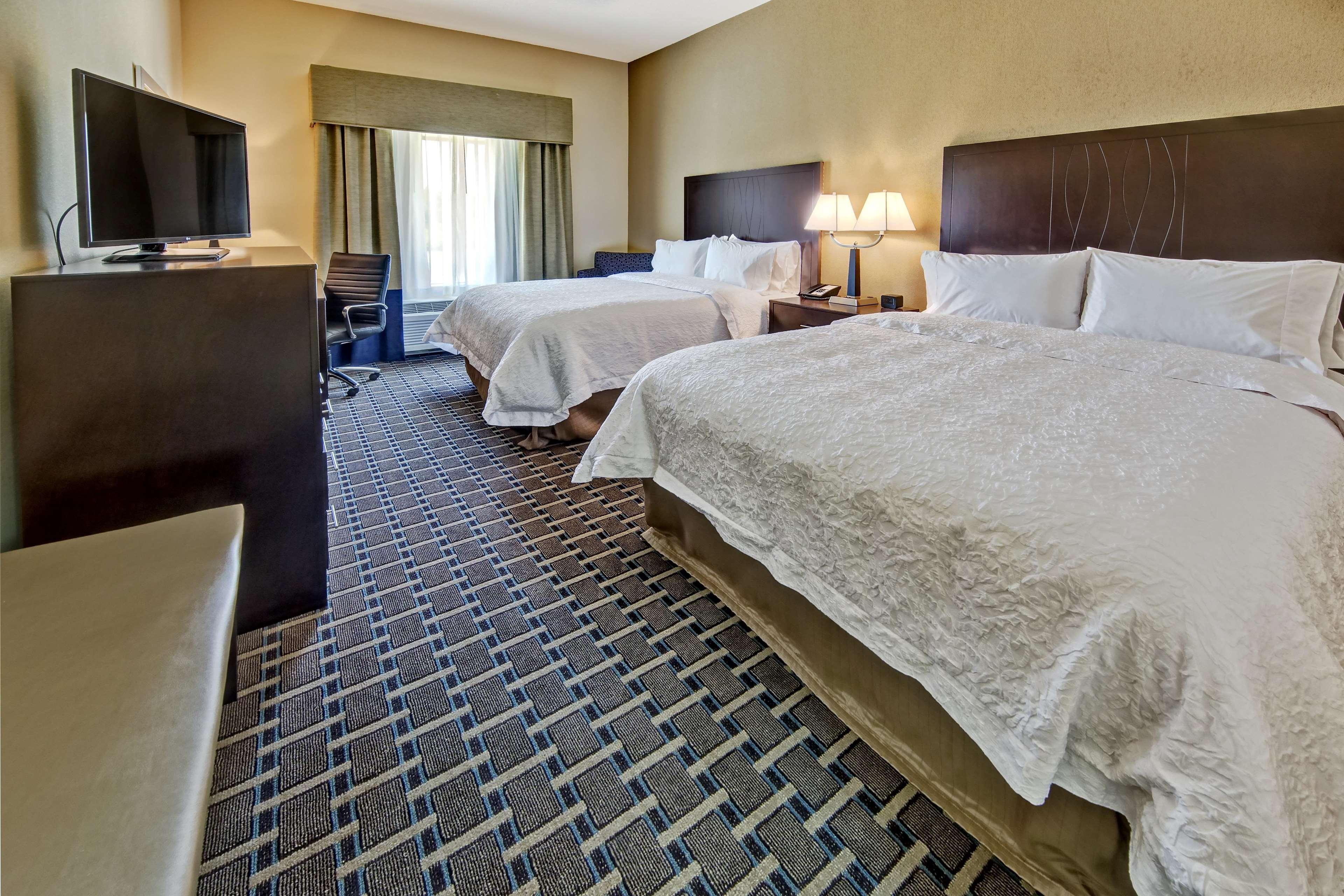 Hampton Inn Indianola Екстер'єр фото