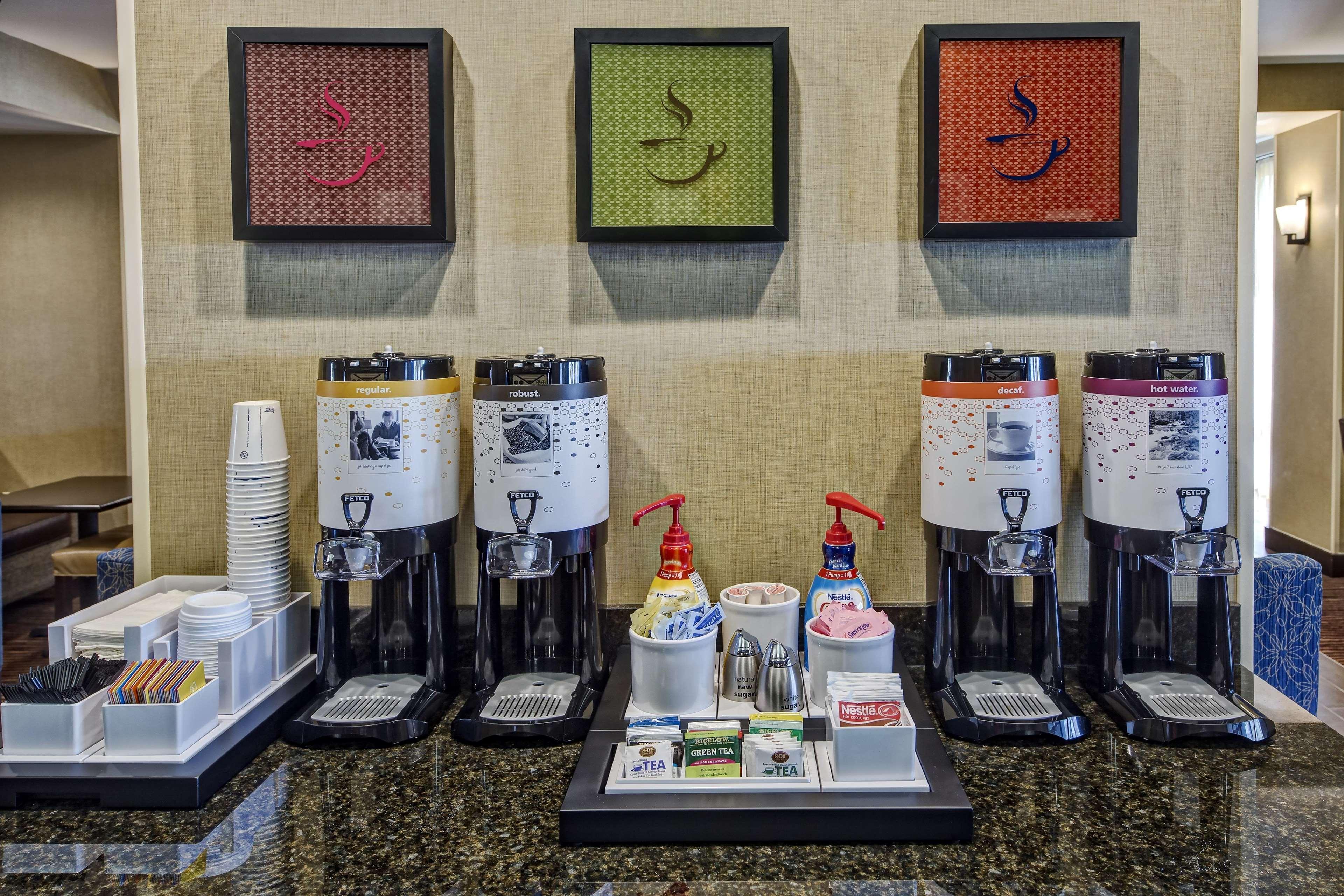 Hampton Inn Indianola Екстер'єр фото