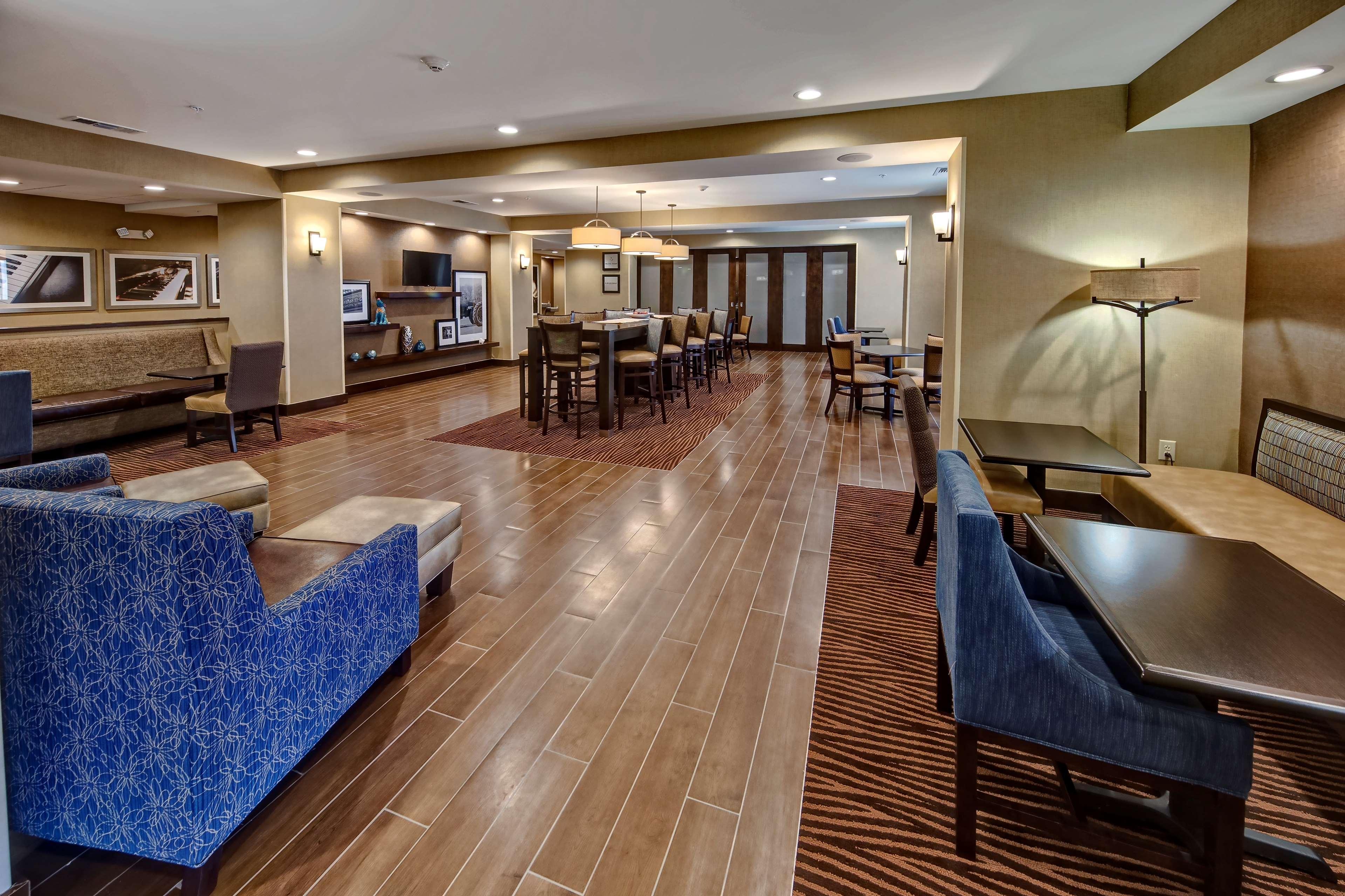 Hampton Inn Indianola Екстер'єр фото