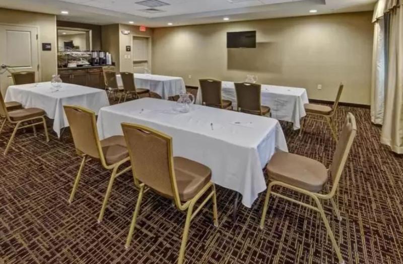 Hampton Inn Indianola Екстер'єр фото